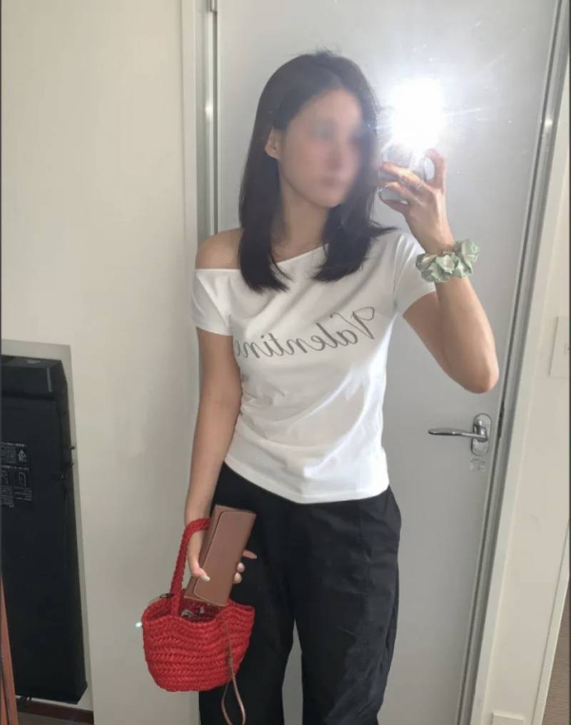 [잡담] 이옷 부츠컷 청바지랑 입어도 예쁘려나???? | 인스티즈