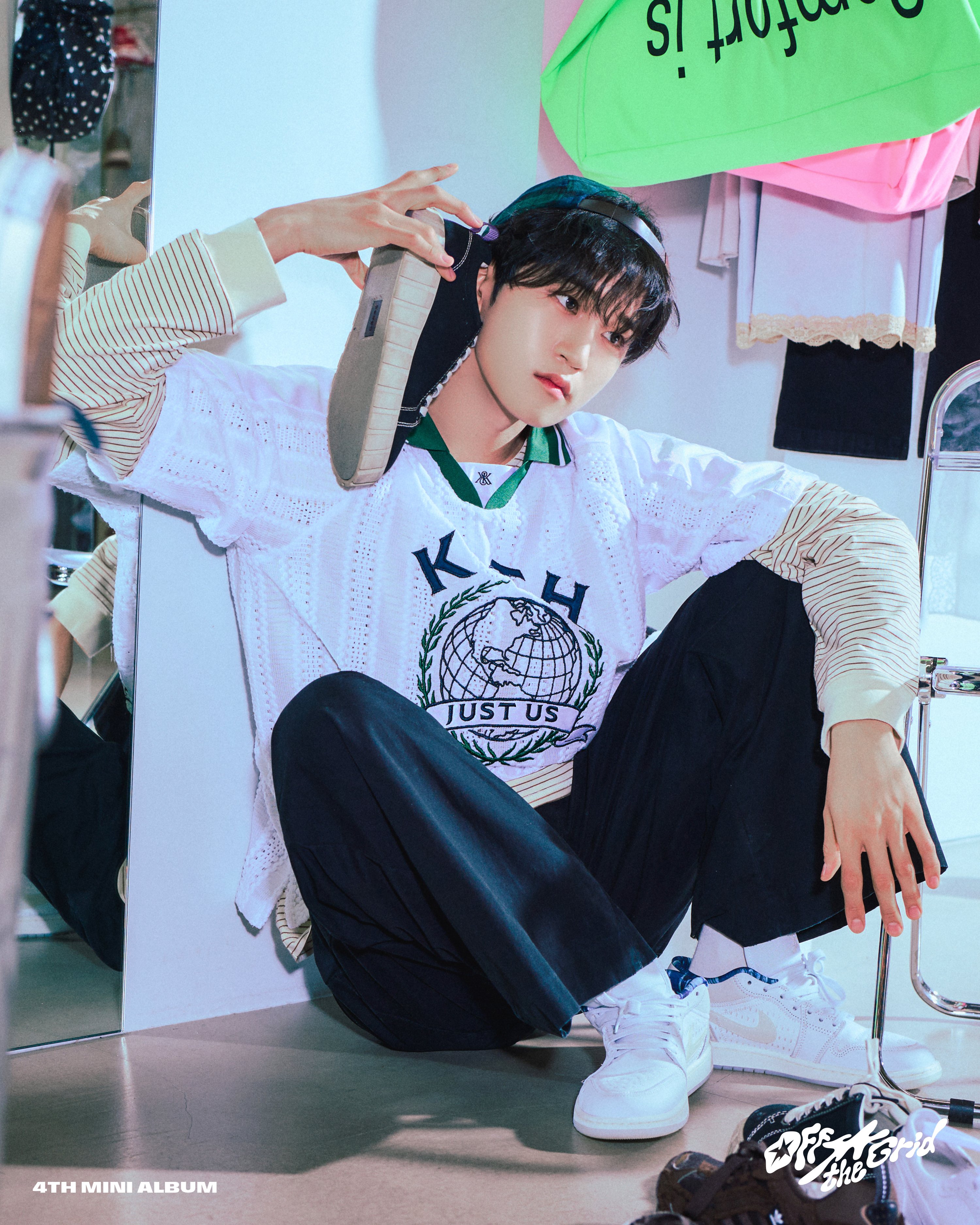 [잡담] 루네이트 4TH MINI ALBUM 'Off the Grid'Concept Photo - ON Ver.👟 | 인스티즈