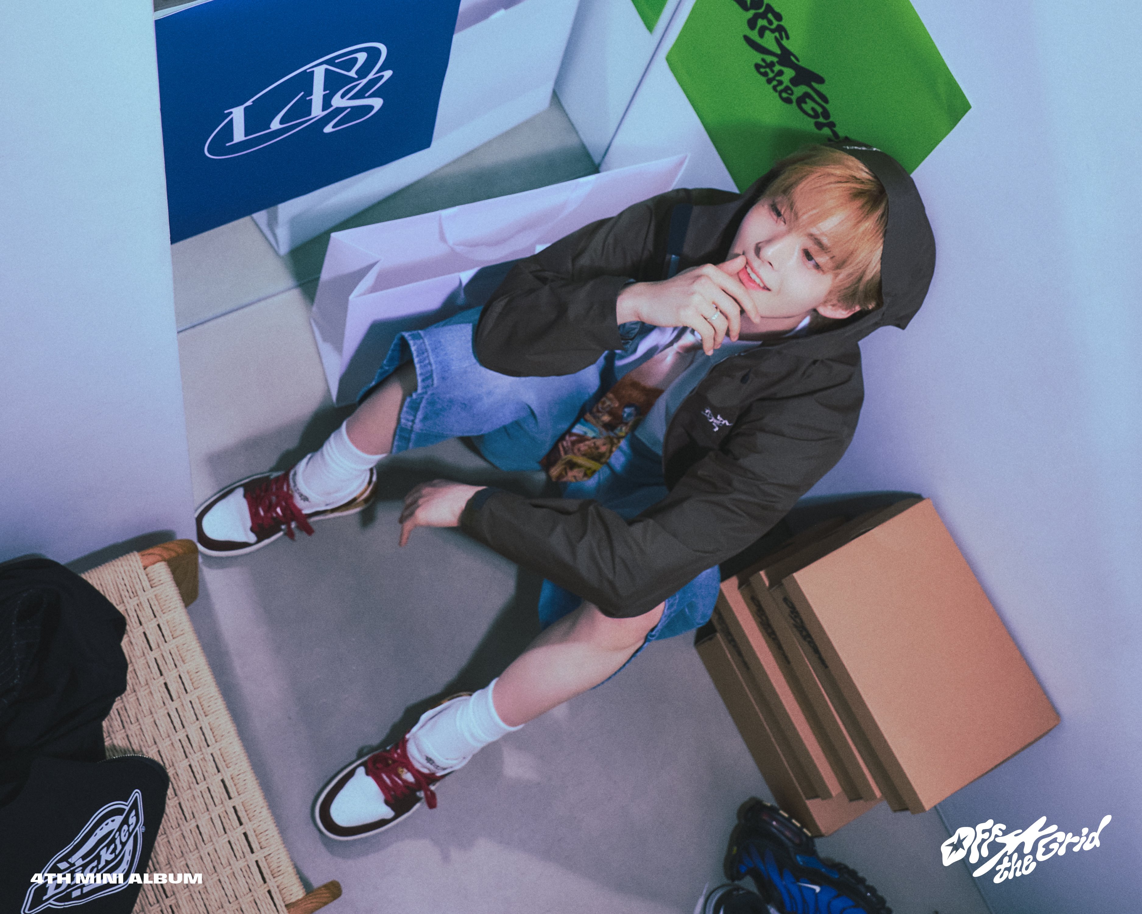 [잡담] 루네이트 4TH MINI ALBUM 'Off the Grid'Concept Photo - ON Ver.👟 | 인스티즈
