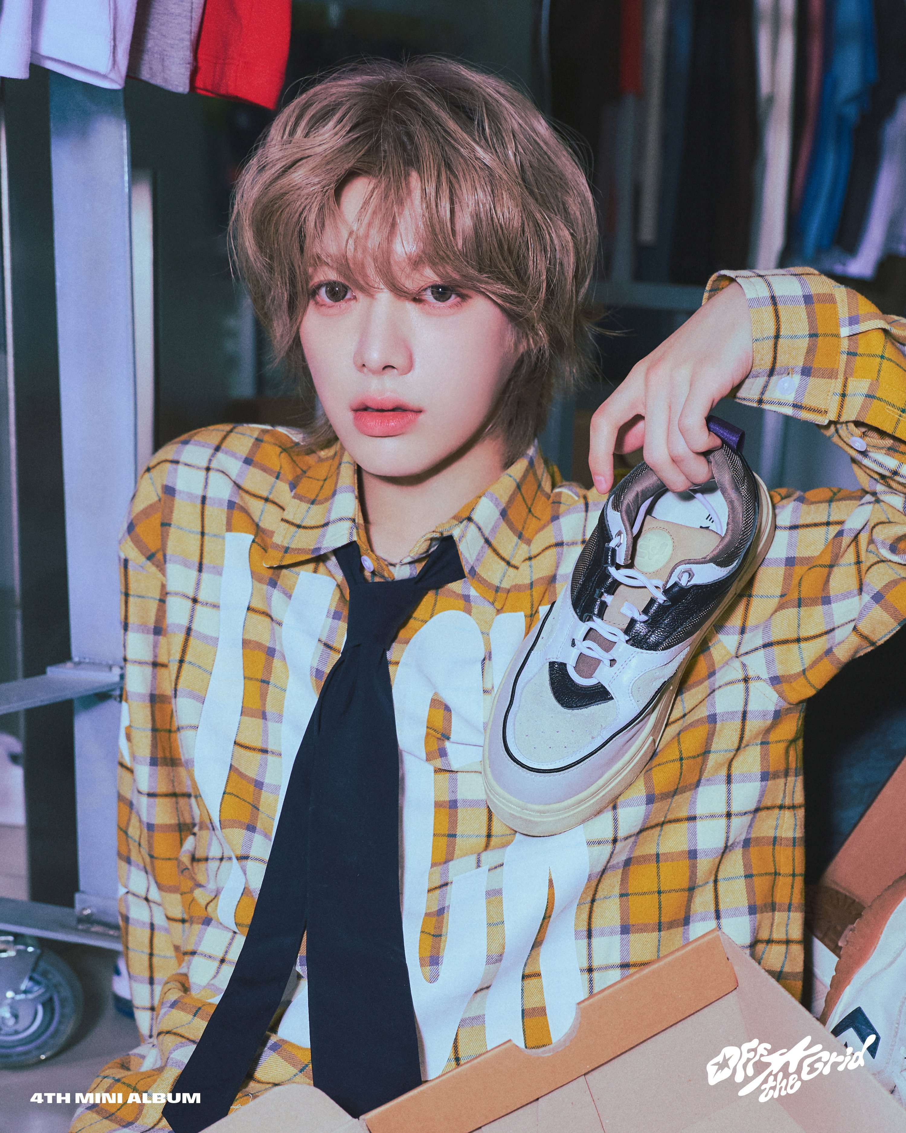 [잡담] 루네이트 4TH MINI ALBUM 'Off the Grid'Concept Photo - ON Ver.👟 | 인스티즈
