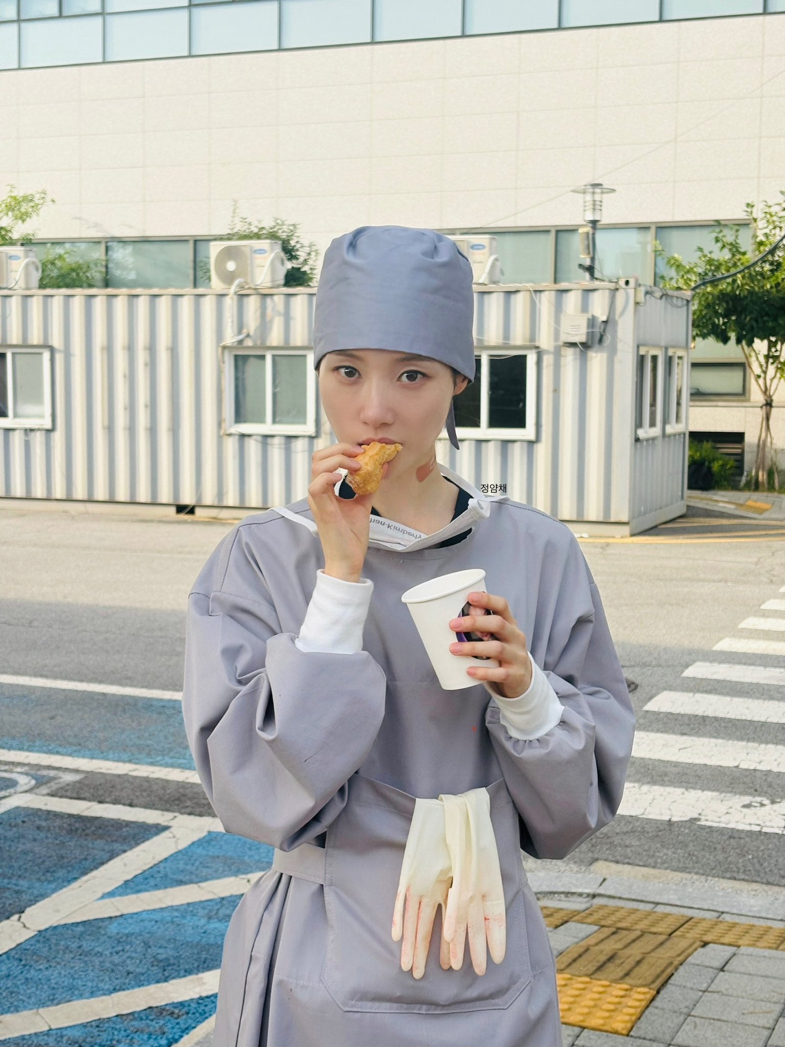 [잡담] 정채연 뭐 찍는거야? | 인스티즈