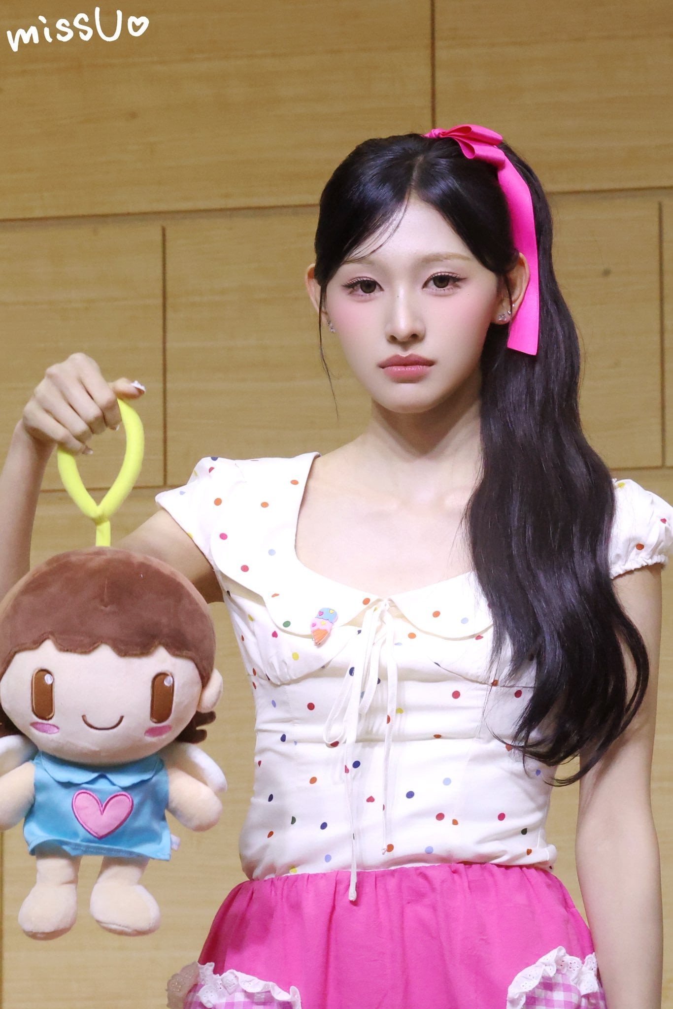 [잡담] 미나미 인형 잡는 포즈 어ㅐ케 웃기냨ㅋㅋㅋㅋㅋㅋㅋㅋㅋㅋㅋ | 인스티즈