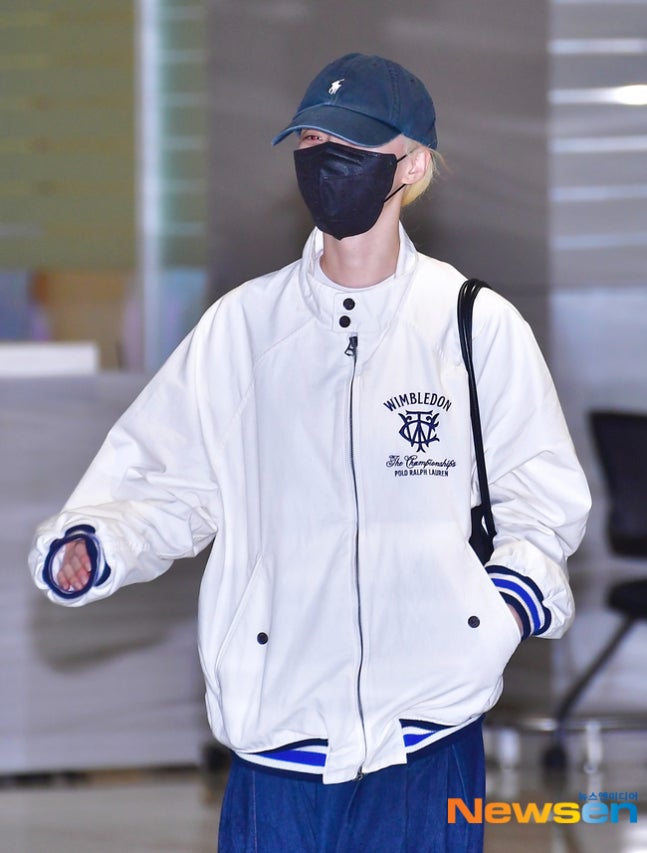 [잡담] 오늘자 윈터 공항 입국 기사사진 | 인스티즈