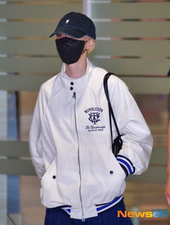 [잡담] 오늘자 윈터 공항 입국 기사사진 | 인스티즈