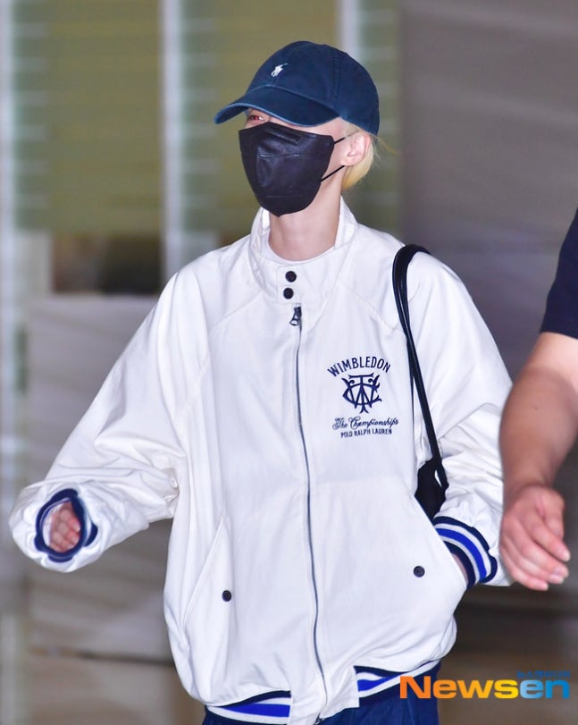[잡담] 오늘자 윈터 공항 입국 기사사진 | 인스티즈