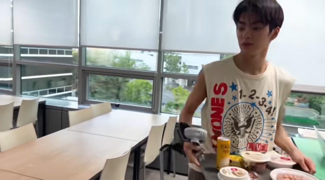 [잡담] 건호 입맛 구수함 | 인스티즈
