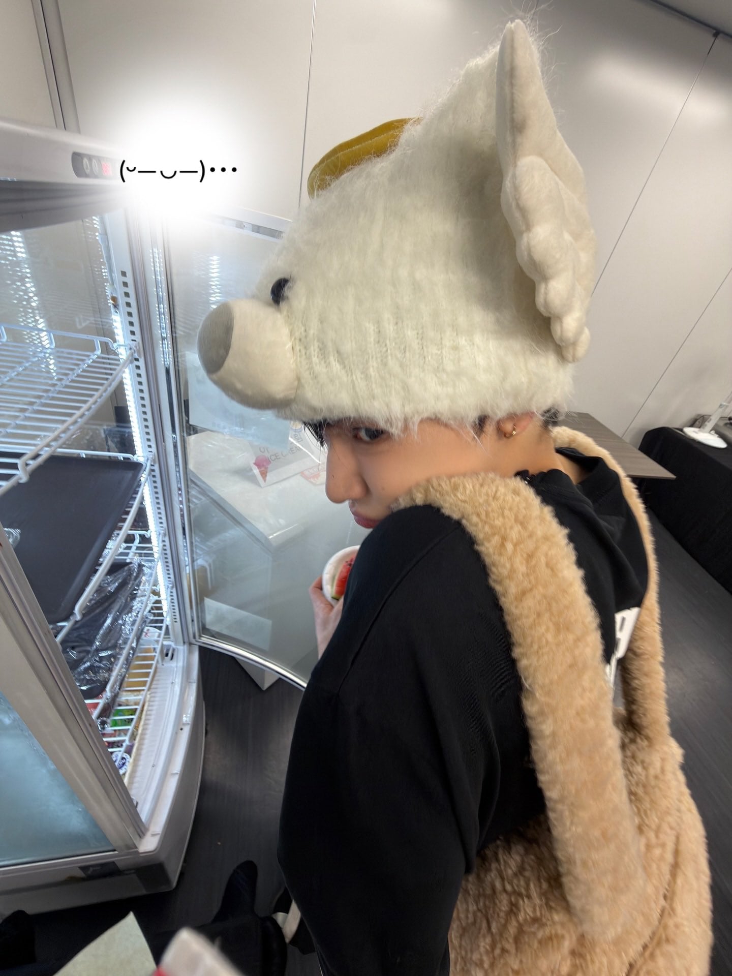 [잡담] 앤더블 인스타 사진 한분이 찍어주시는걸까? 포인트 왜케 잘잡음 | 인스티즈