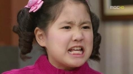 [잡담] 😨왘ㅋㅋㅋㅋ 이거보니까 리센느 나이 다 개어린거 체감 확감 | 인스티즈