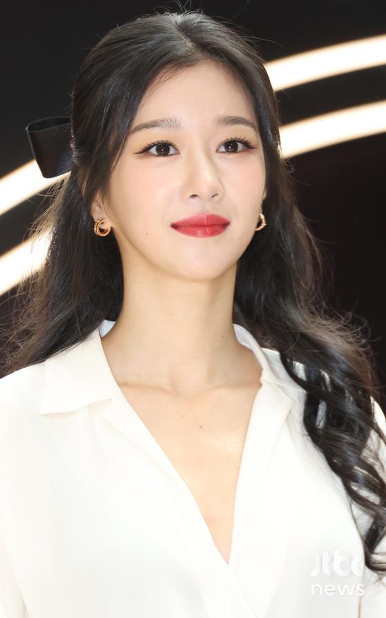 [정보/소식] [단독] 서예지, 비웨이브와 전속계약..토니안과 한솥밥 | 인스티즈