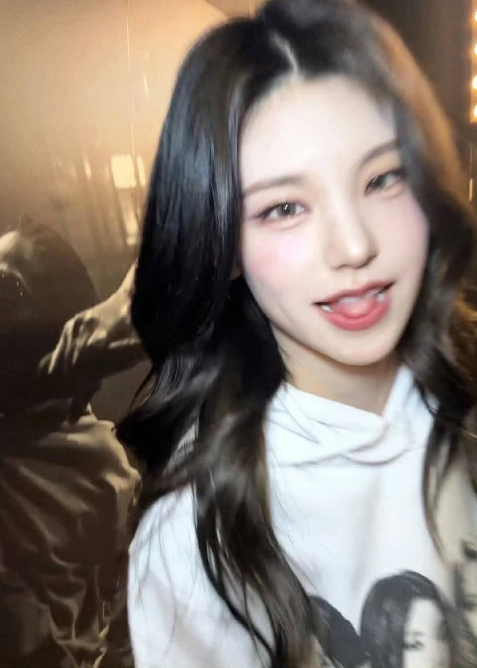 [잡담] 예지 이거 언제 사진이지 | 인스티즈
