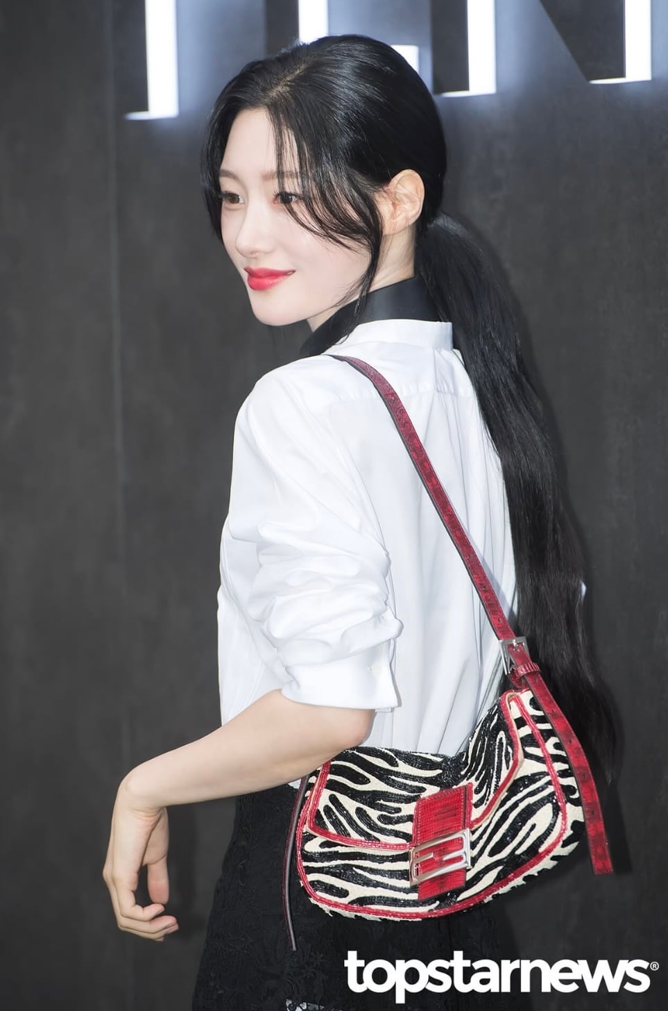 [잡담] 정채연 펜디 너무 예쁨 | 인스티즈