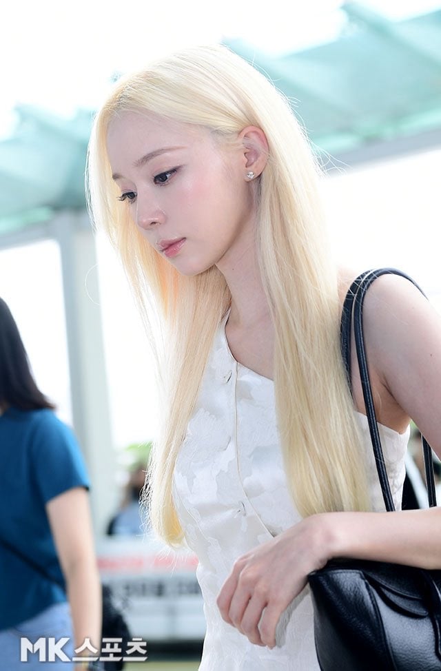 [잡담] 오늘 윈터 귀걸이 어디꺼야?? | 인스티즈