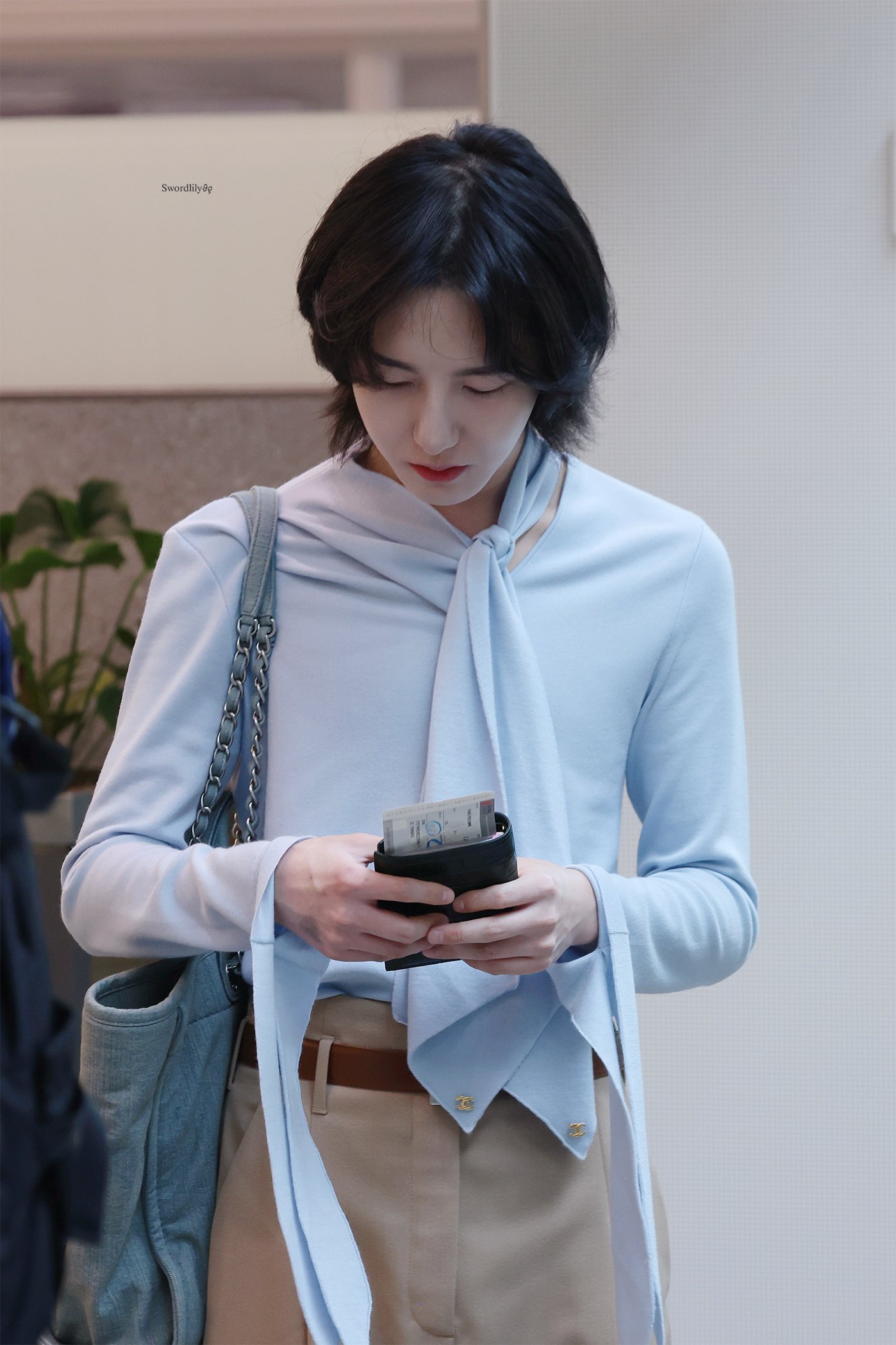 [잡담] 런쥔이 오늘 예뻤네 | 인스티즈