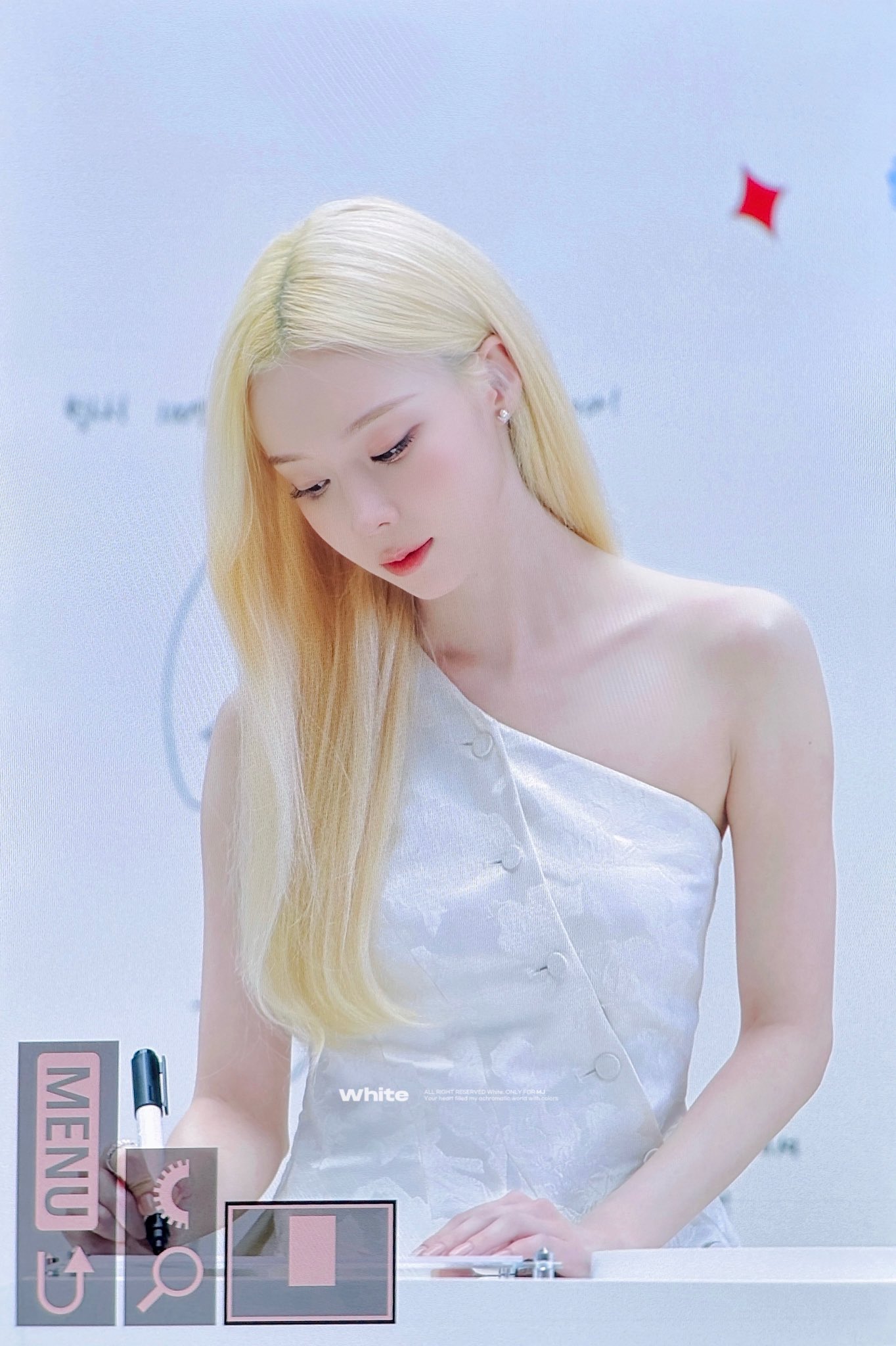 [잡담] 260716 롯데면세점 행사 참석한 지민정 | 인스티즈