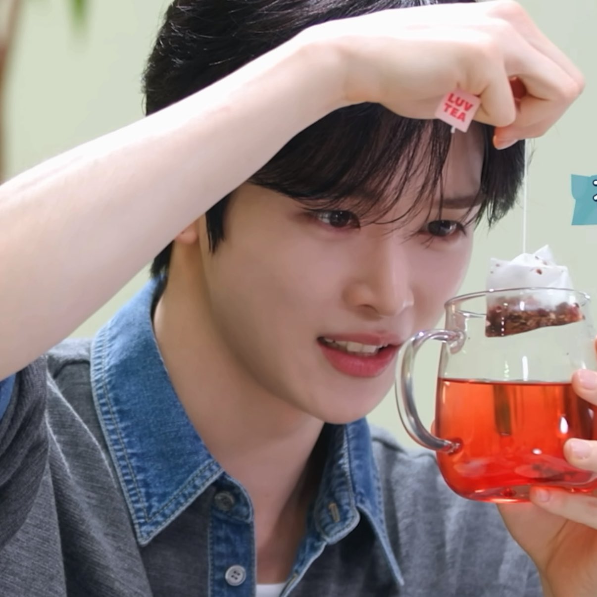 [잡담] 오늘 에터뷰 성찬이 진짜 예쁘다ㅜㅜ | 인스티즈