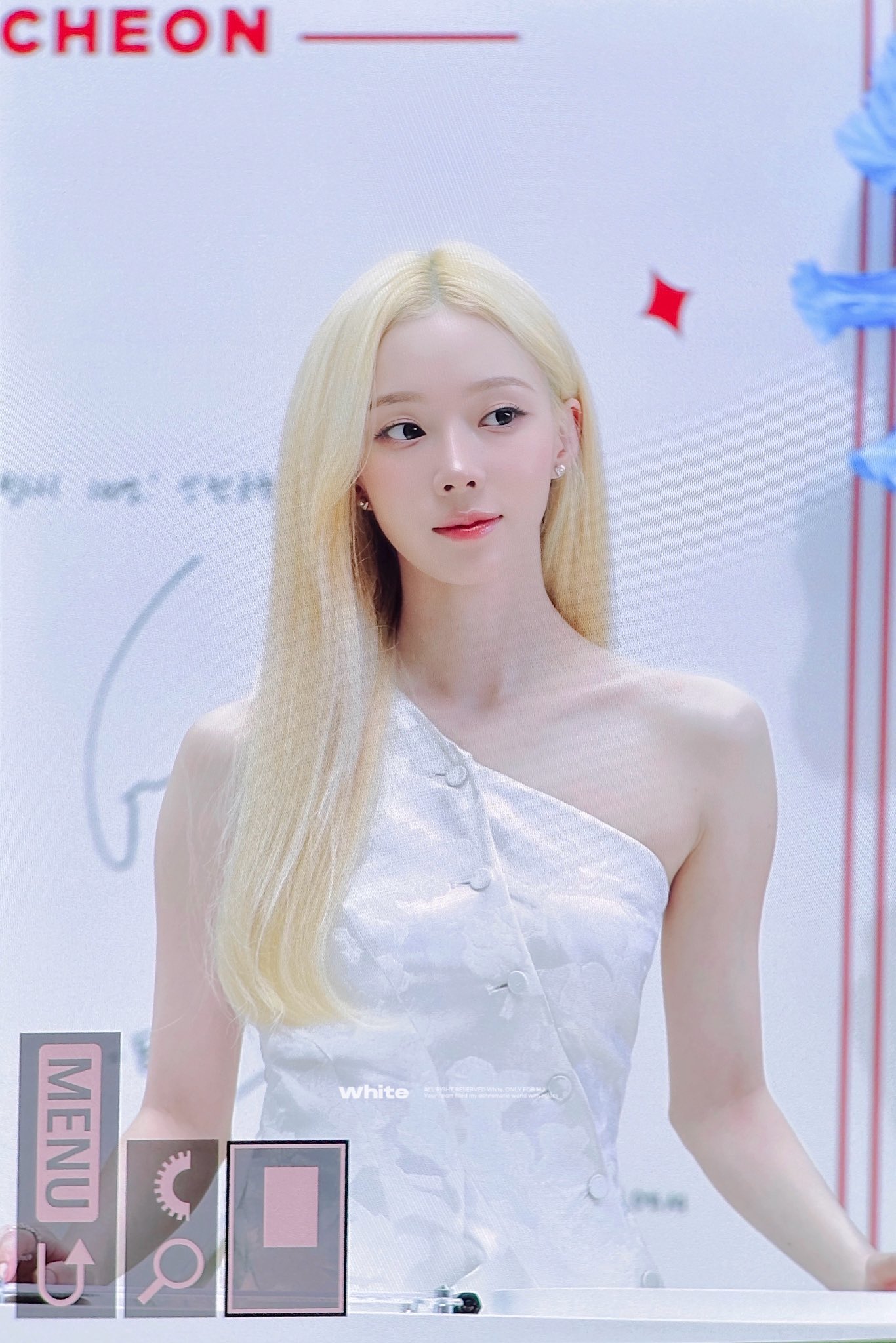 [잡담] 260716 롯데면세점 행사 참석한 지민정 | 인스티즈