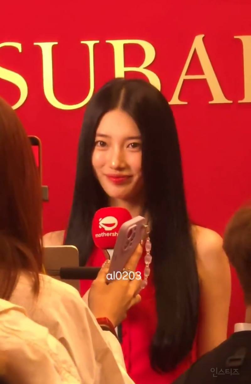 260717 싱가포르 츠바키 행사 참석한 수지 폰카짤 | 인스티즈