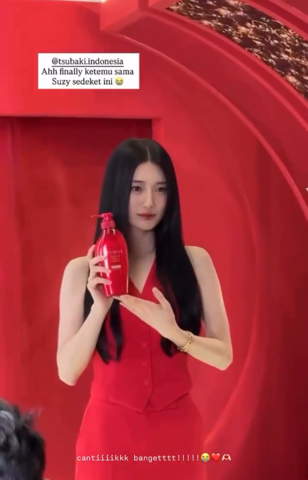 [잡담] 오늘자 말도 안되는 수지 폰카짤 | 인스티즈