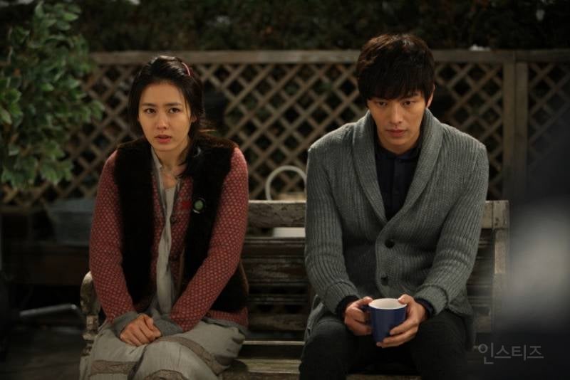 2011년에 개봉한 손예진, 이민기 주연 영화 <오싹한 연애>를 리메이크한 tvN 드라마 | 인스티즈