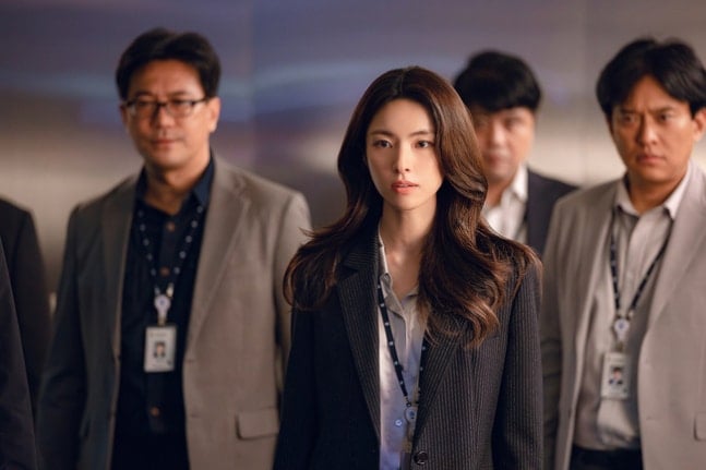 [정보/소식] 이엿사) 정해인 하영 허성태 '이런 은 사랑' 극과 극 분위기 스틸컷 공개 | 인스티즈
