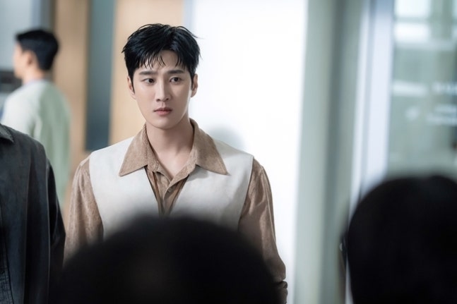 [정보/소식] 재벌형사2) 김부장 다음은 최고 재력가 안보현 "강력한 사이다 쾌감 줄 것”(재벌X형사2) | 인스티즈