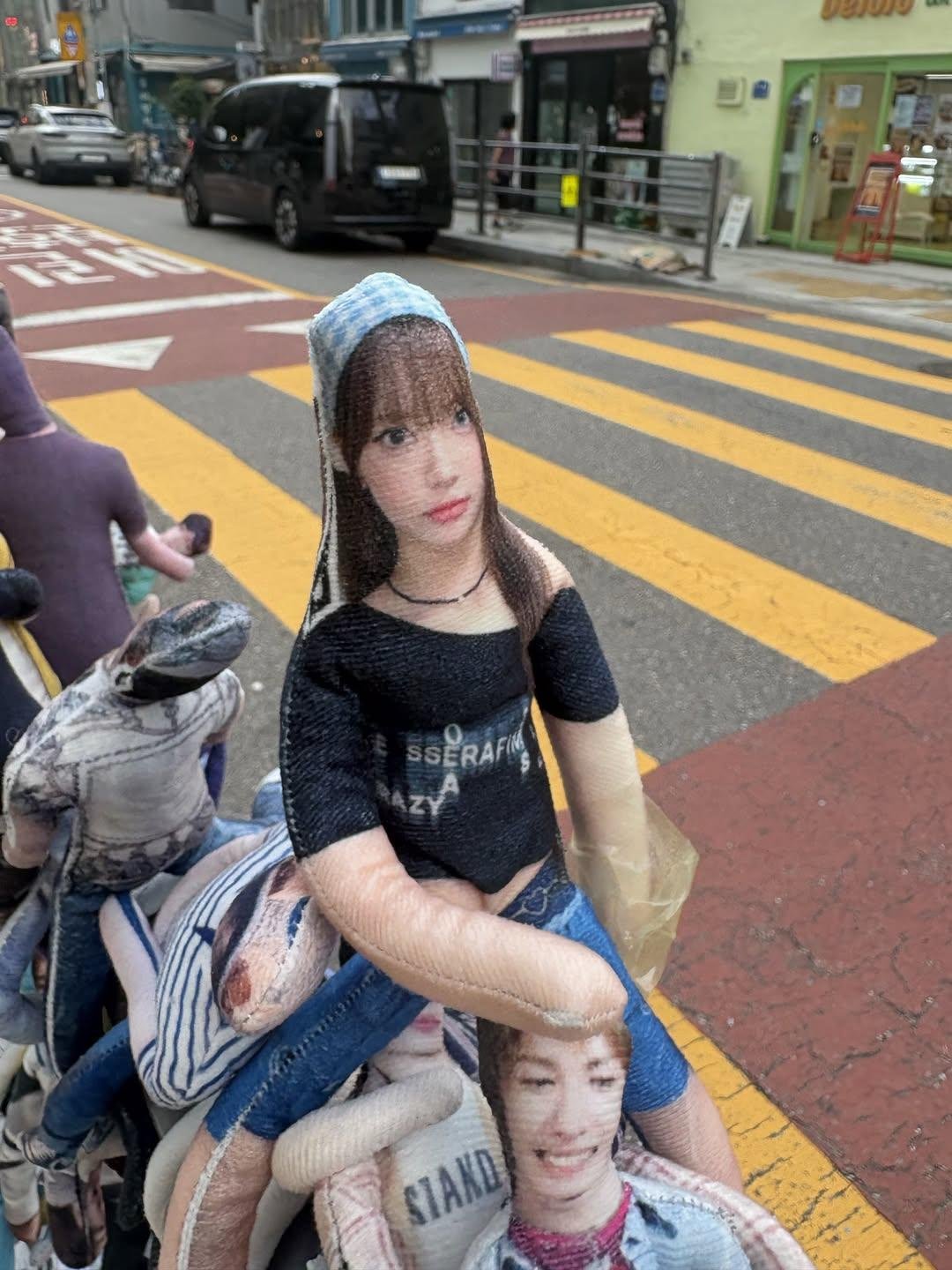 [잡담] 하이브 앞에 이거 뭐임..? | 인스티즈