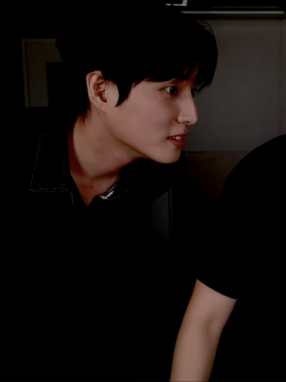 [잡담] 영케이 얼굴 뭐지 라이븐데 어케 이래 | 인스티즈