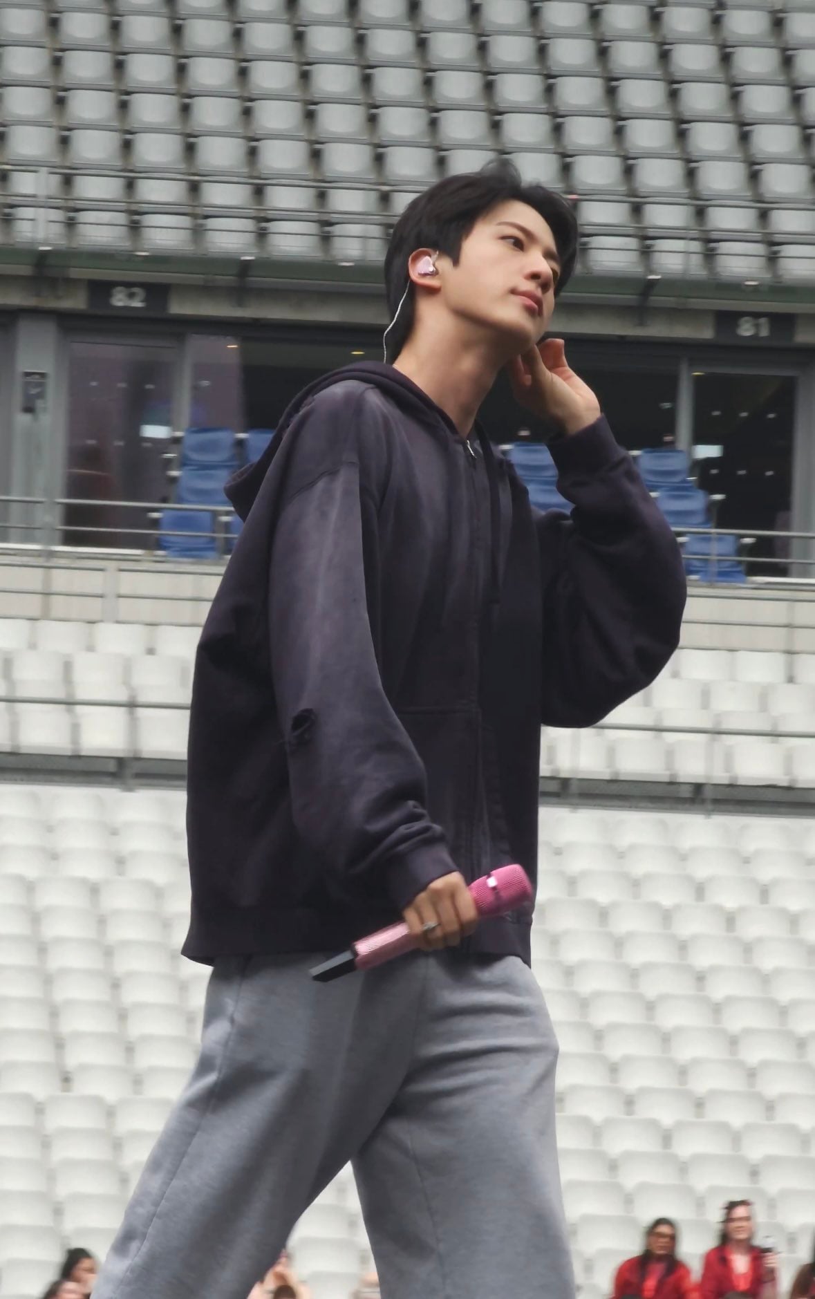 [잡담] 방탄 진 파리 첫콘 존잘 | 인스티즈