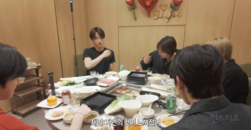 하이디라오 개구리다리 먹고 근육 펌핑됐다는 아이돌.jpg | 인스티즈