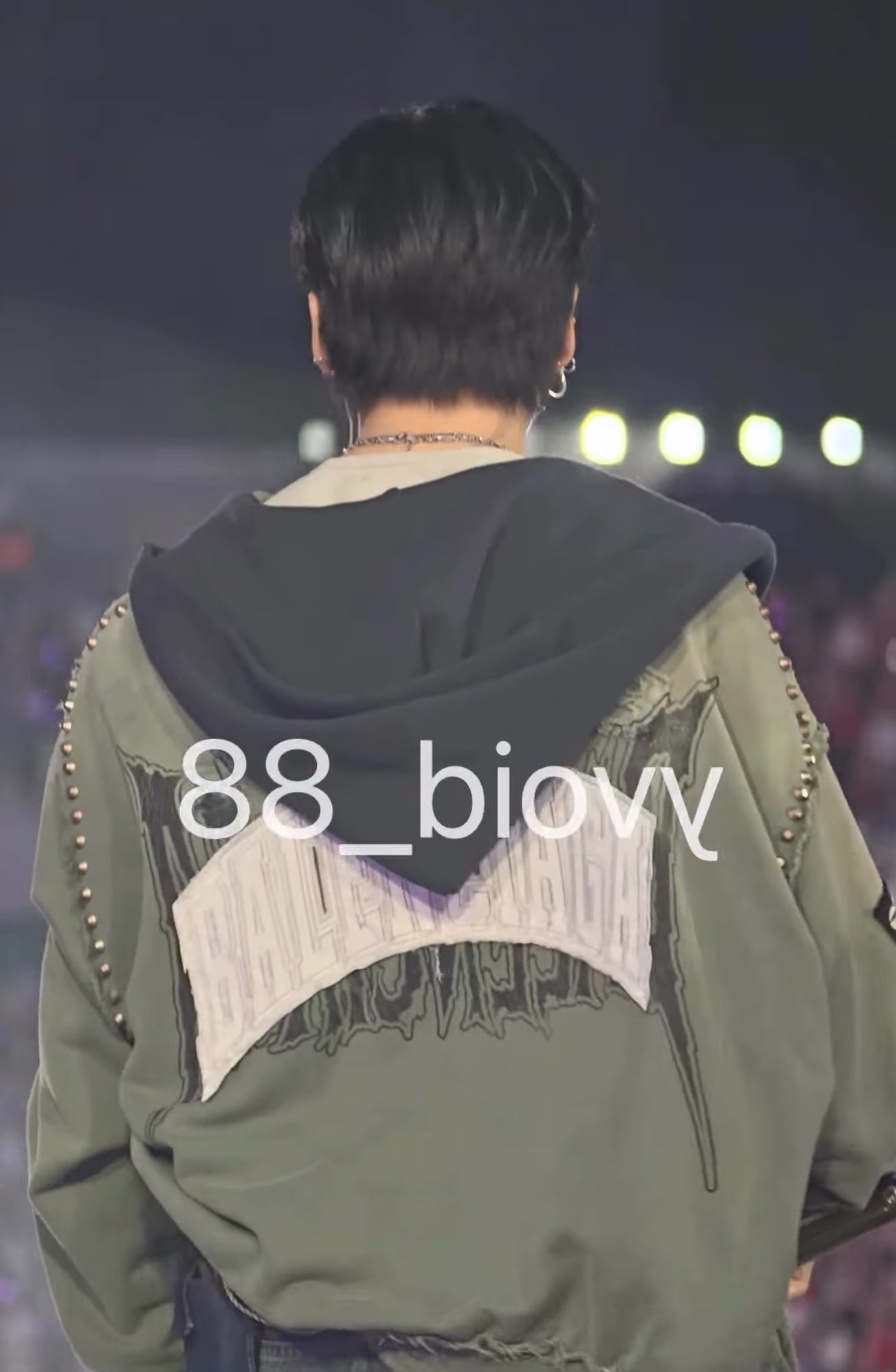 [잡담] 정국 사첵부터 무대의상이 모두 | 인스티즈