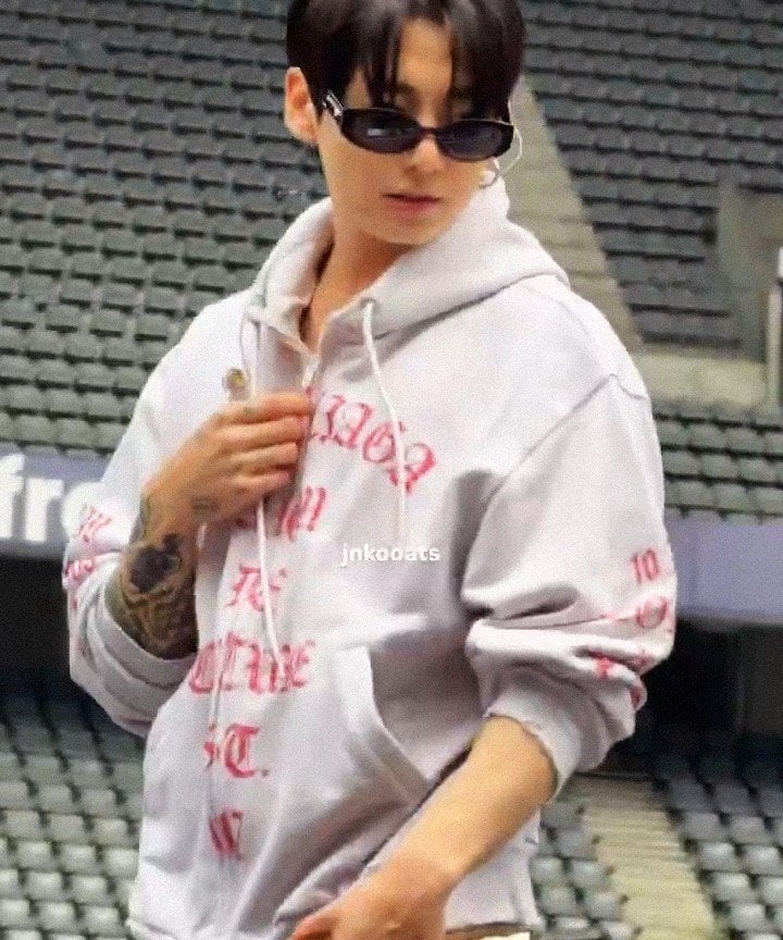 [잡담] 정국 사첵부터 무대의상이 모두 | 인스티즈