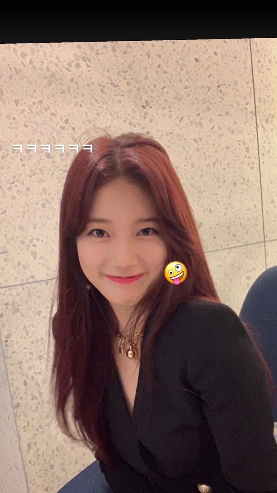 [잡담] 수지) 수지 흑발vs갈발vs빨간 머리 | 인스티즈