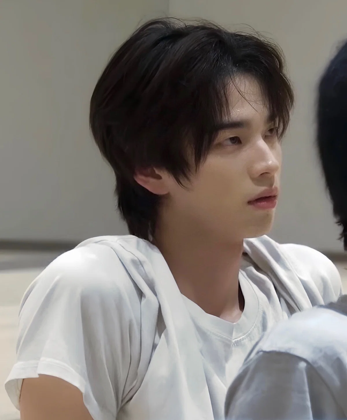 [잡담] 신유 티존 빡빡 개 잘생긴 사진이나 움짤좀 .. ㅎㅎ 사이42 🥰😍😍🙏 | 인스티즈