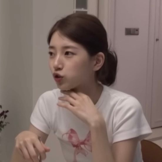 [잡담] 수지) 엽떡 먹고 브이로그 편집하는 수지 얼굴 수준 | 인스티즈