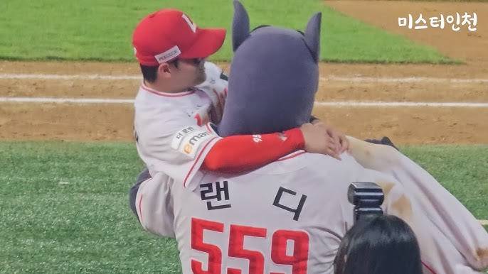 [잡담] 지나가다 사진들 막 줍고있는데 | 인스티즈