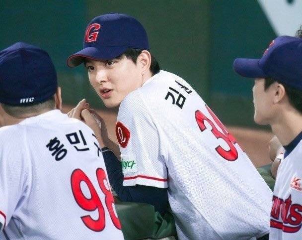 [잡담] 지나가다 사진들 막 줍고있는데 | 인스티즈