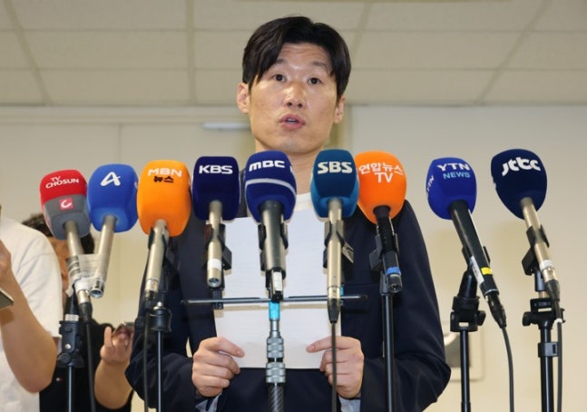 [정보/소식] 화가 정말 많이 난 박지성 위원장, 최근 전북축구협회장의 발언에 "위치에 안맞는 행동이다" 일침 | 인스티즈