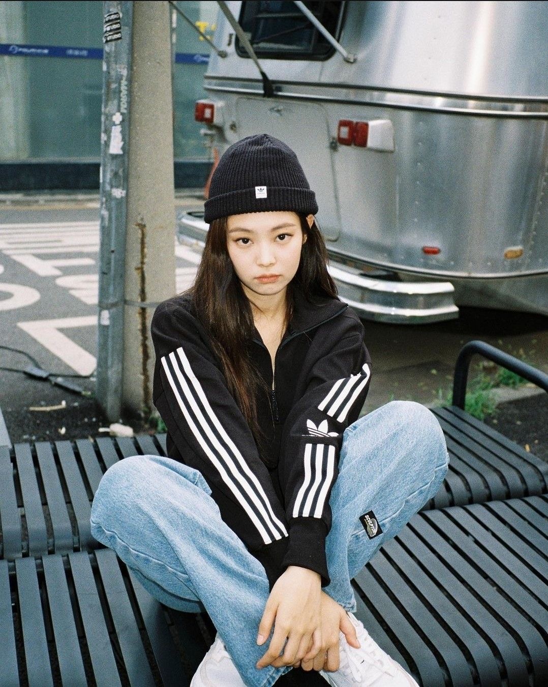 [잡담] 제니랑 협업한 모든 남자들 중 케미 제일 좋음 | 인스티즈