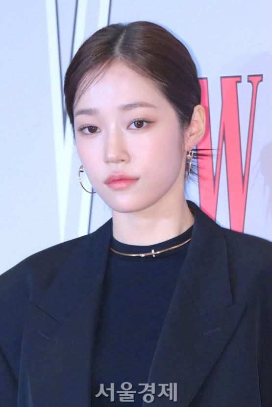 [잡담] 노윤서 진짜 존예다.. | 인스티즈