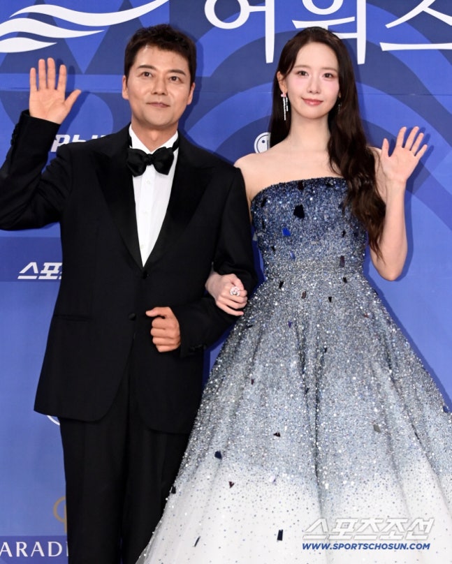 [정보/소식] [청룡시리즈어워즈] 전현무X임윤아 5년 연속 청룡 호스트 확정 "MC조차 찐팬 마음" | 인스티즈