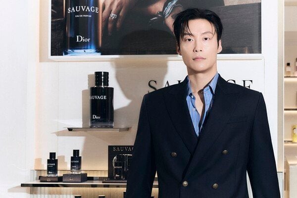 [잡담] 허남준 디올 소바쥬 행사 사진 올라왔는데 | 인스티즈