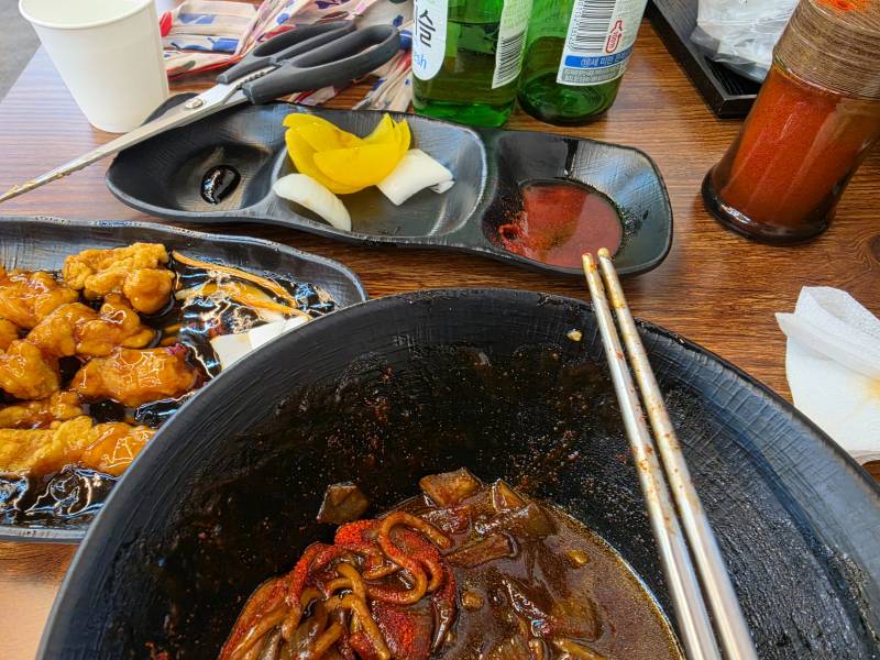 [잡담] 혼술 먹는데 | 인스티즈