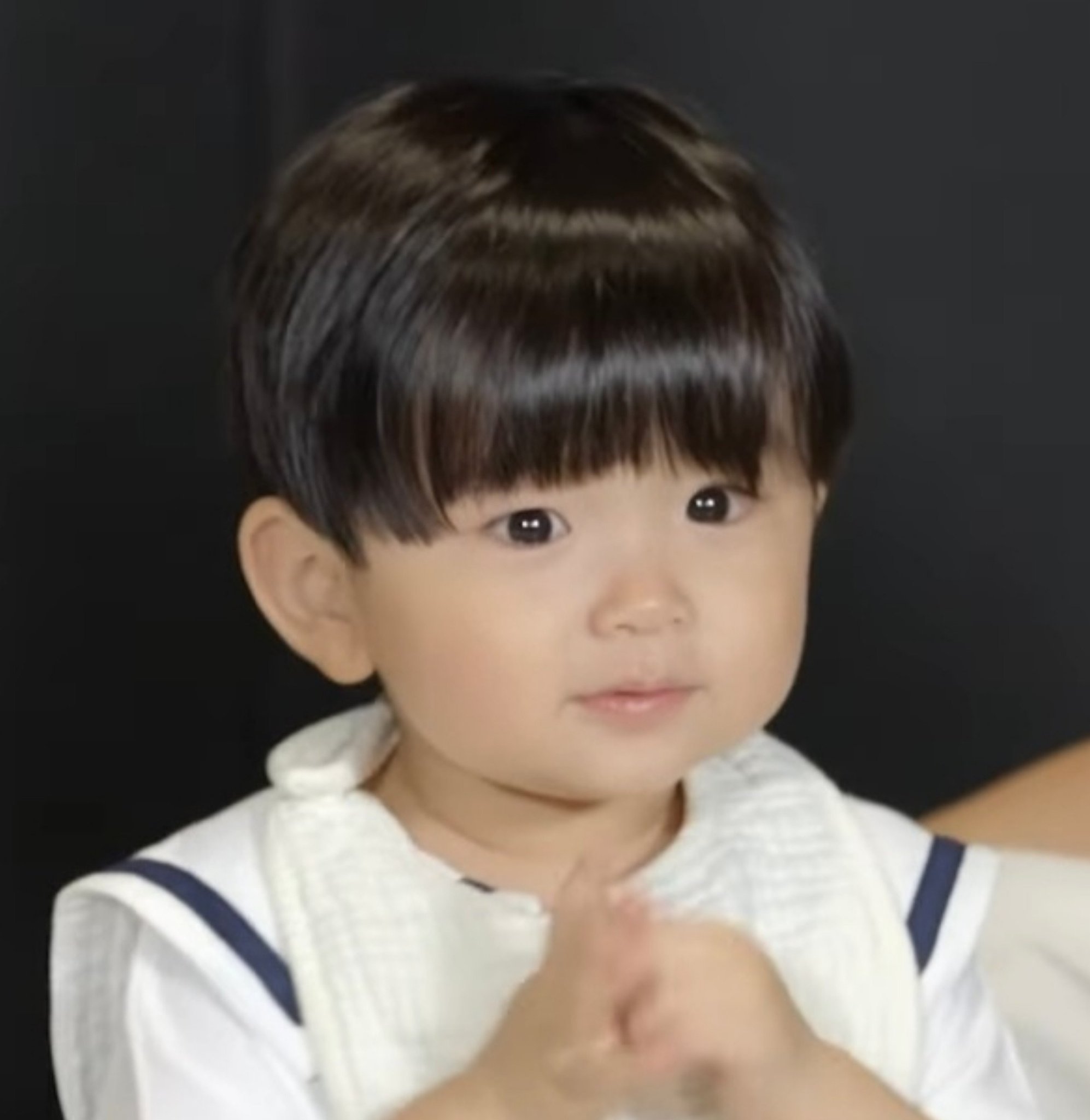 [잡담] 유준이 언제 아기에서 (아주 조금) 어린이가 됐지.. | 인스티즈