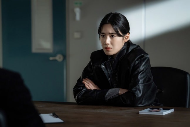 [정보/소식] 재벌형사2) 정은채, 베테랑 형사 변신…첫 코믹 액션 도전 (재벌X형사2) | 인스티즈