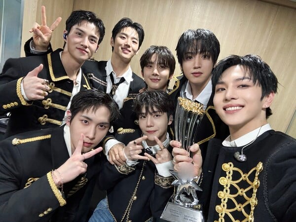 [정보/소식] 펜타곤, 10주년 완전체 신곡→투어 확정...7인 체제 활동 시동 | 인스티즈