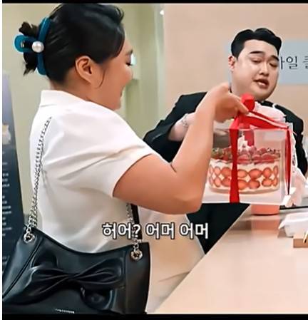 [잡담] 이 가방 어디 브랜드 껀지 아는 사람?ㅠㅠ | 인스티즈