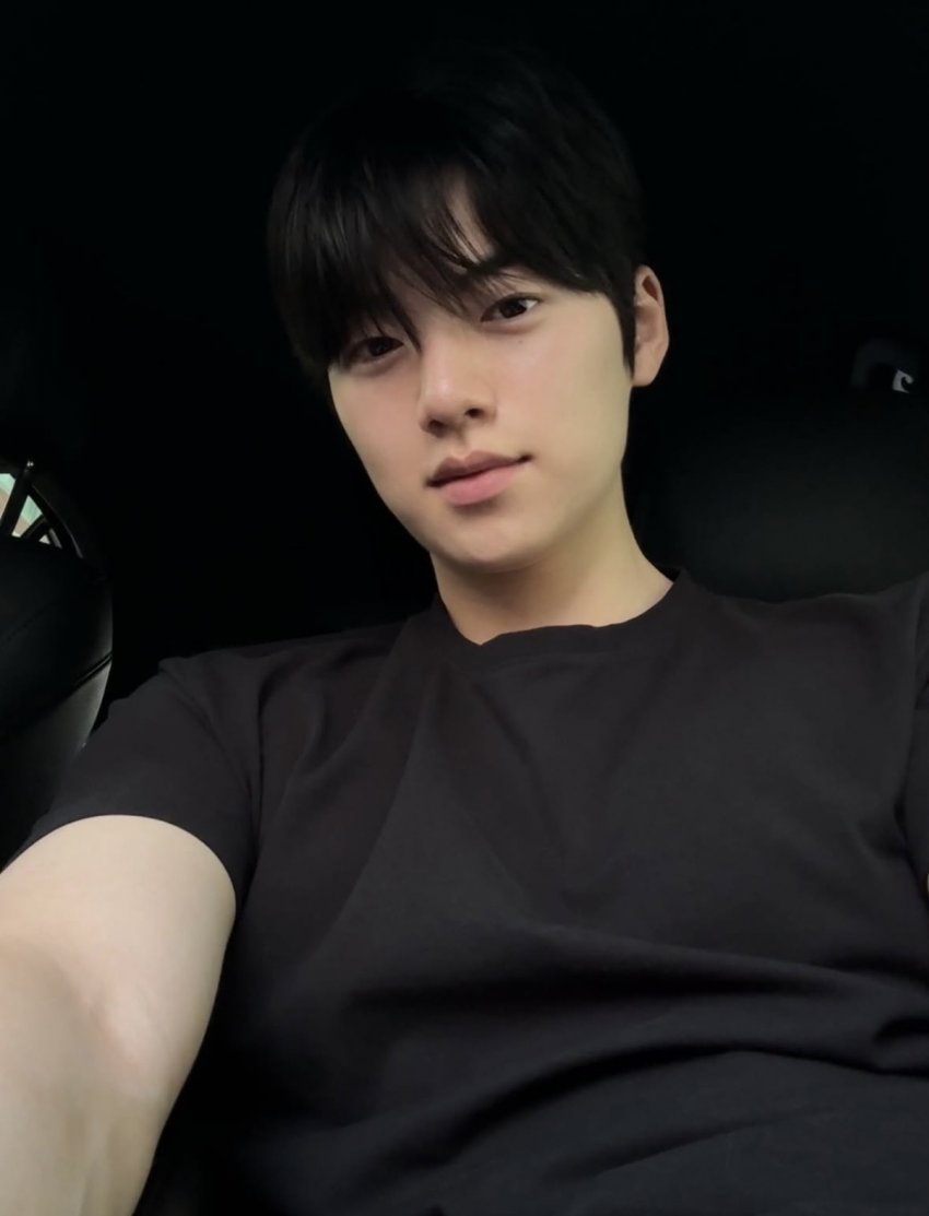 [잡담] 우열이 이 사진 옆에 유경이 있던거였군 (우유경 | 인스티즈