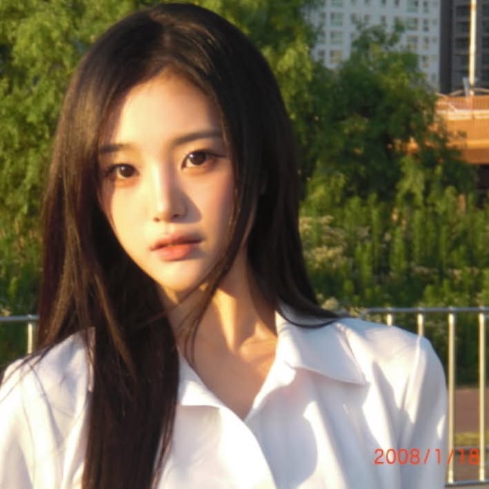[잡담] 중소 여돌인데 비주얼이 넘 내취향임... | 인스티즈
