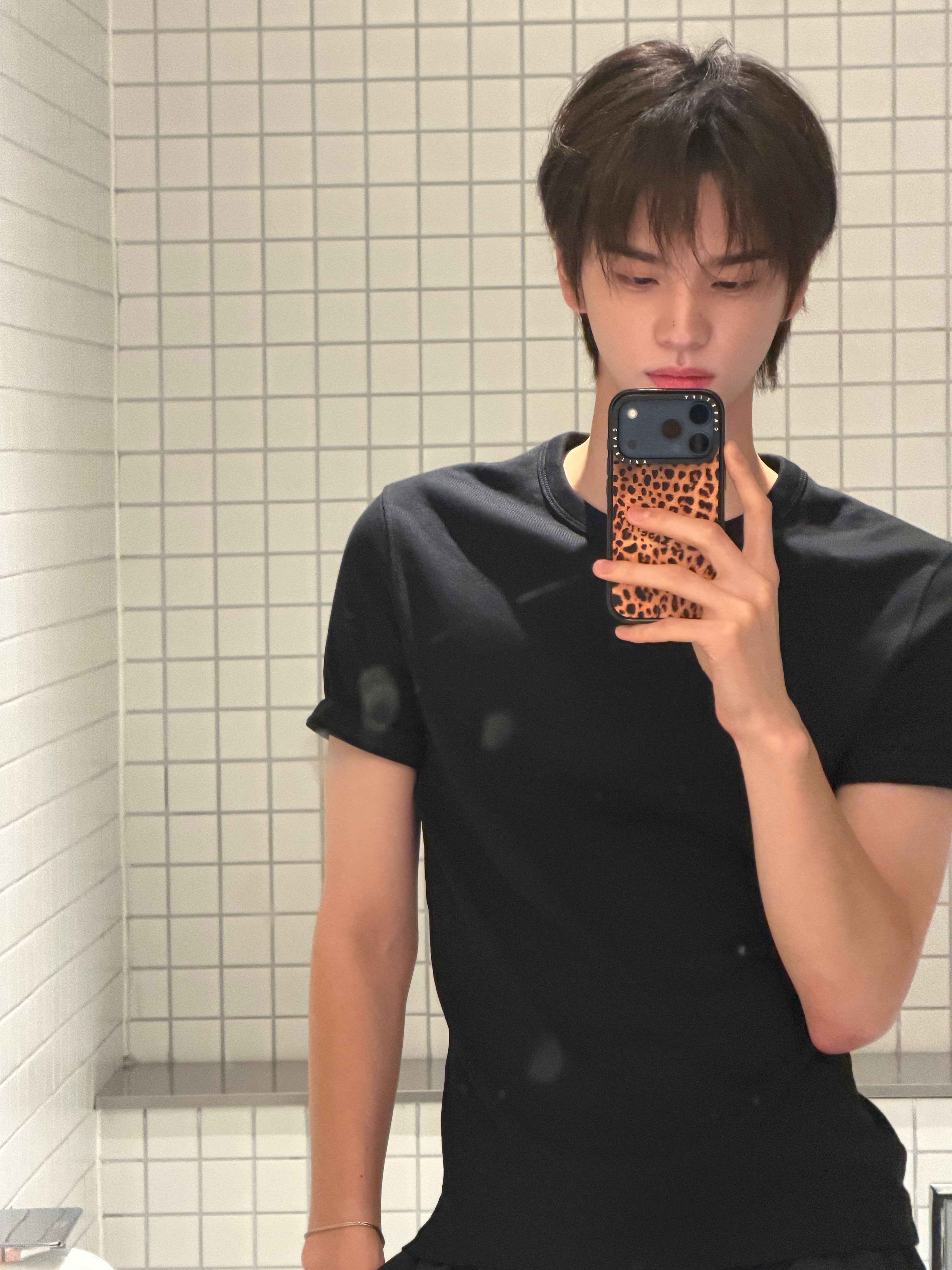 [잡담] 투어스 신유 방금 올려준 사진 개미춌따.. | 인스티즈
