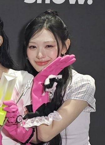 🥹첫 음방 1위로 폭풍 오열했다는 리센느 미나미.jpg | 인스티즈